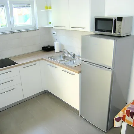 Apartment Leo *